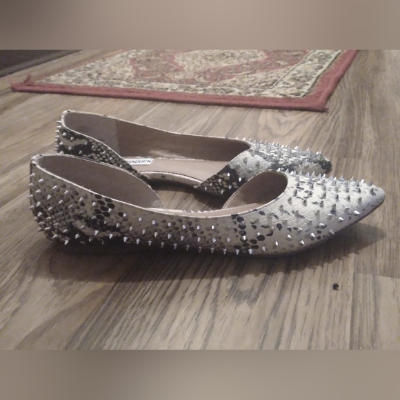 Spiked snakeskin flats - Picture 2 of 10